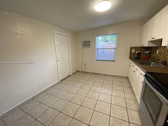 3rd image of 1020 NW 33rd Ave #1