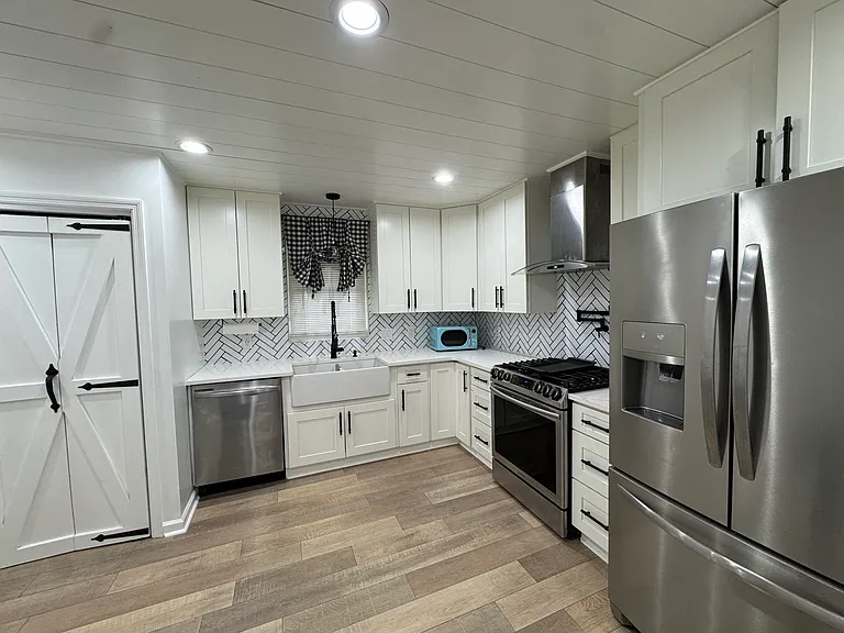 3624 Wood Bridge Dr — Photo 1