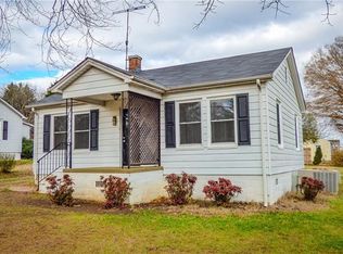 1237 12th Ave NE, Hickory, NC 28601