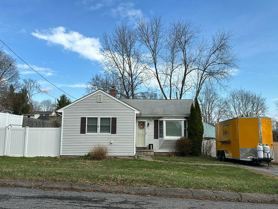 1st image of 24 Tanager Rd