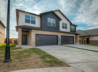 1032 Carpe Diem Ct, Edmond, OK 73003