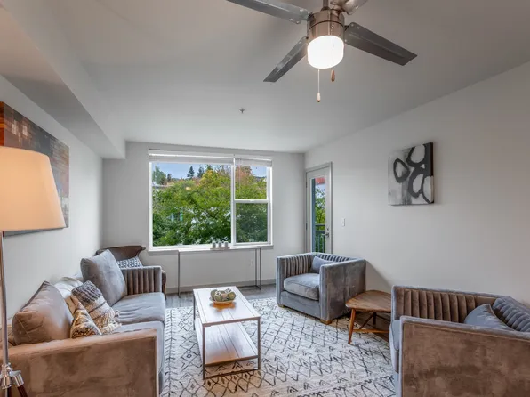 Epicenter Apartments