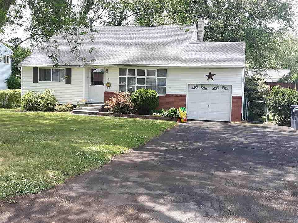 1st image of 9 Peach Ln