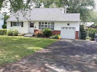 9 Peach Ln, Saugerties, NY 12477