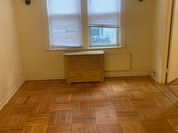 4th image of 928 Allerton Ave