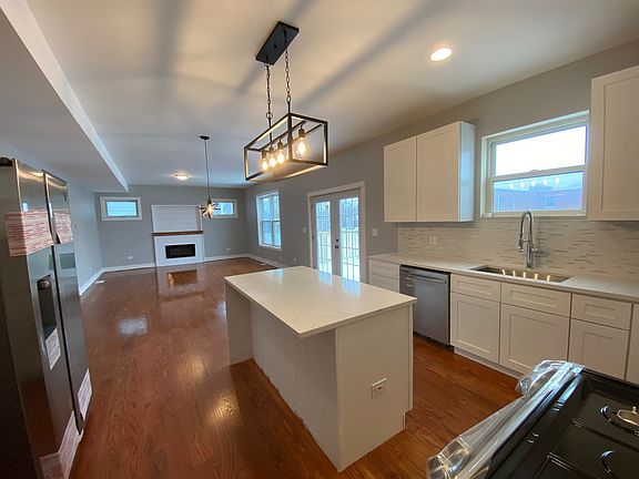 4th image of 1035 S Madison Ave