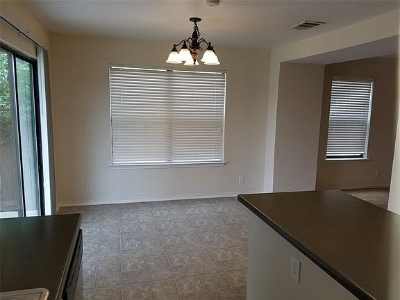 3rd image of 114 Azolar Dr
