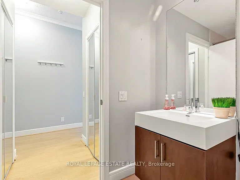 112 George St #S730 — Photo 11