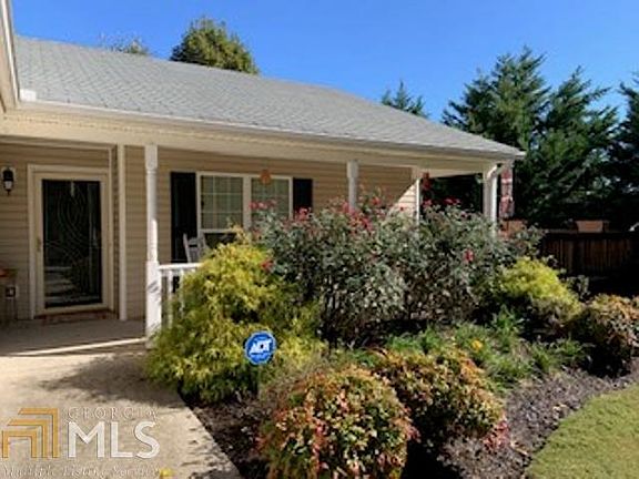 4th image of 201 Wood Springs Ln #13