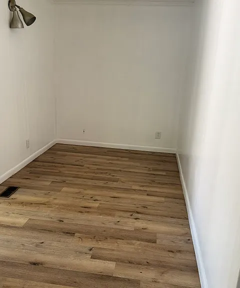 7040 Media Dr — Photo 4