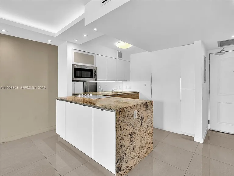 100 Bayview Dr #223 — Photo 9