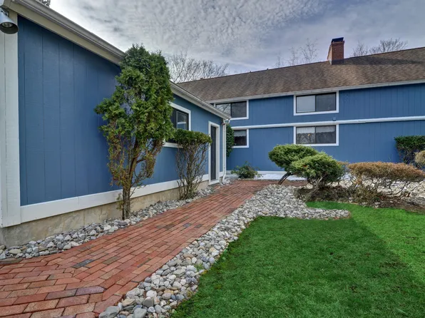 21 Brandon Rd, Lawrenceville, NJ 08648