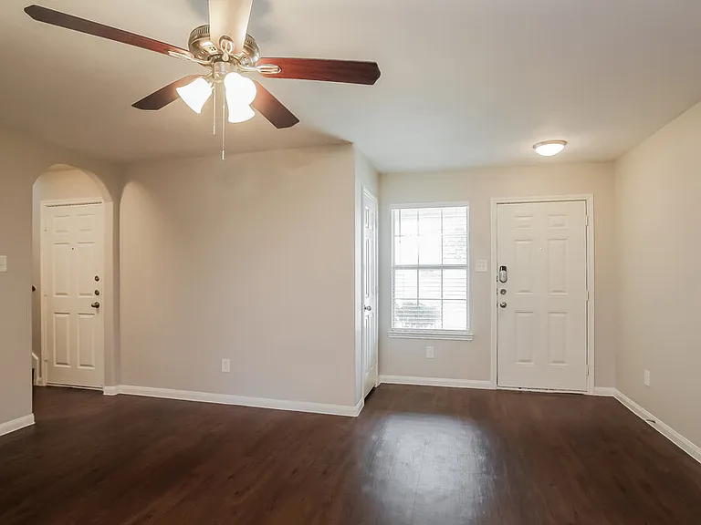 3626 Maris Way — Photo 5