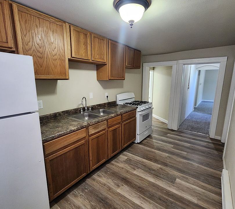1st image of 1110 29th St APT 7