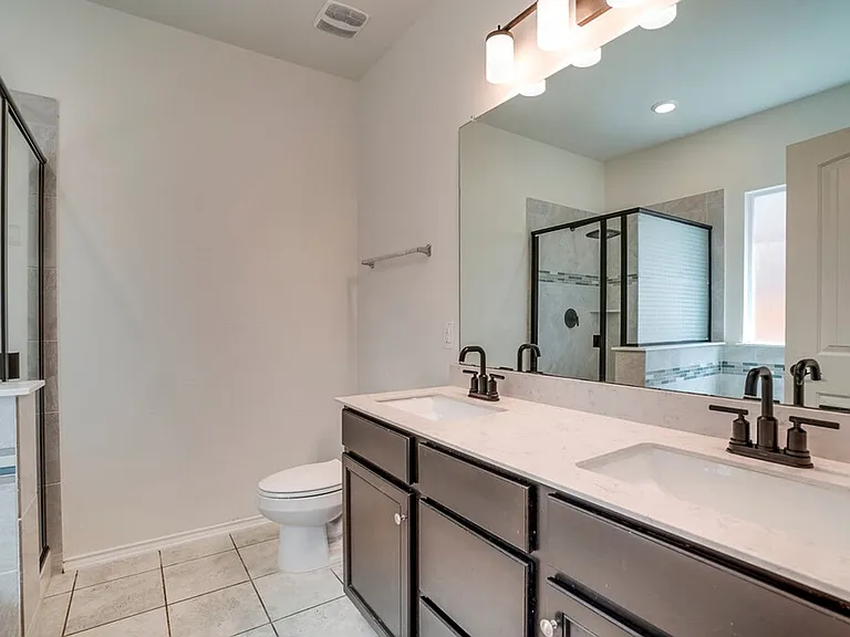 516 Ayinger Ln — Photo 10