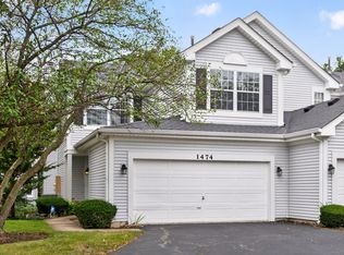 1474 Walnut Hill Ave, Saint Charles, IL 60174