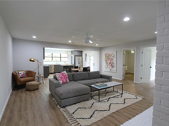 4th image of 6805 Shadywood Dr