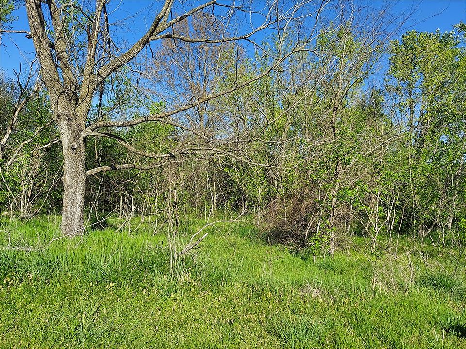 2nd image of 4 Luncarty Ln