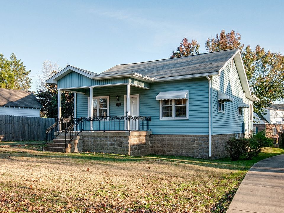 1st image of 2803 Westmoreland Dr