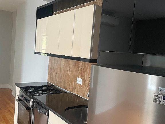 5th image of 2317 Newkirk Ave APT 4D