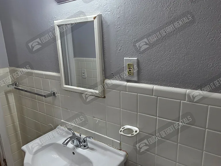 16647 Rossini Dr — Photo 19