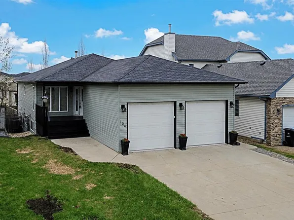 104 NW Potts Bay, Wood Buffalo, AB T9K 2T6
