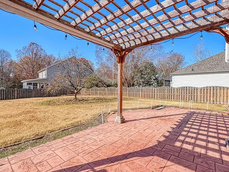 202 Branchester Ct — Photo 25