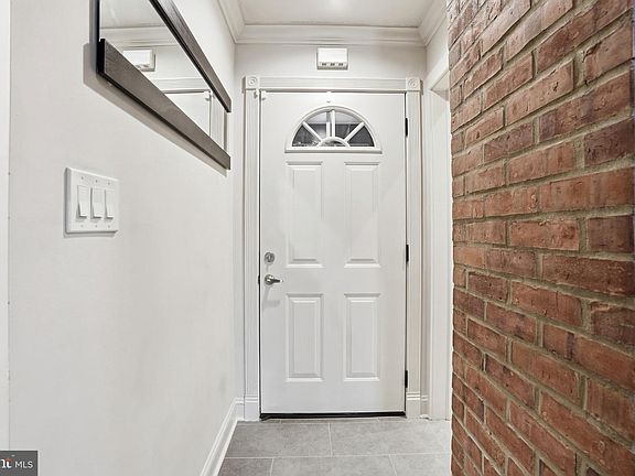 4th image of 10 Inbrook Rd