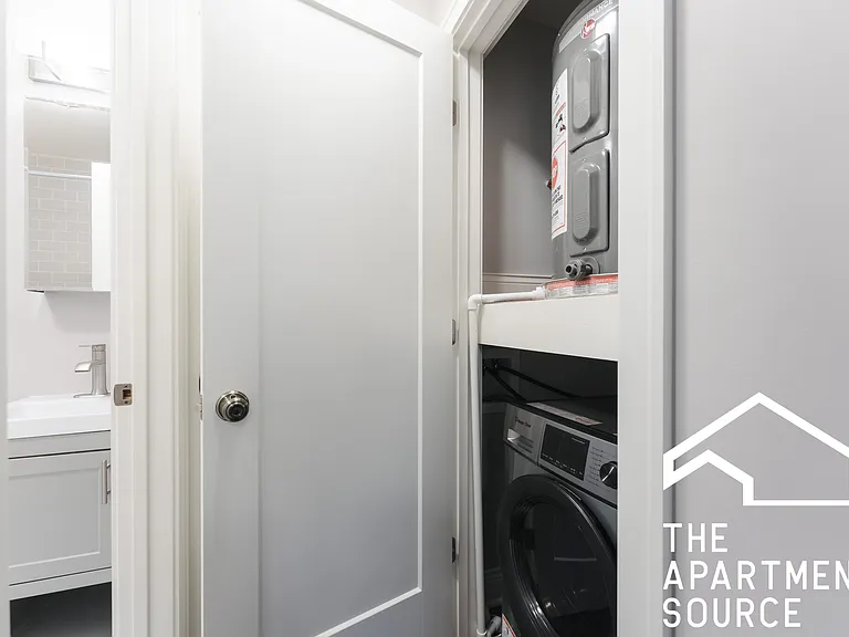 640 W Wrightwood Ave #208 — Photo 4