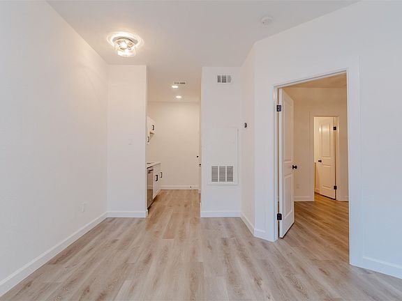 3rd image of 12166 Metric Blvd APT 106