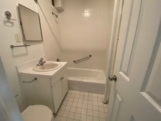 Rented by J PRESTON AND ASSOCIATES INC | media 9