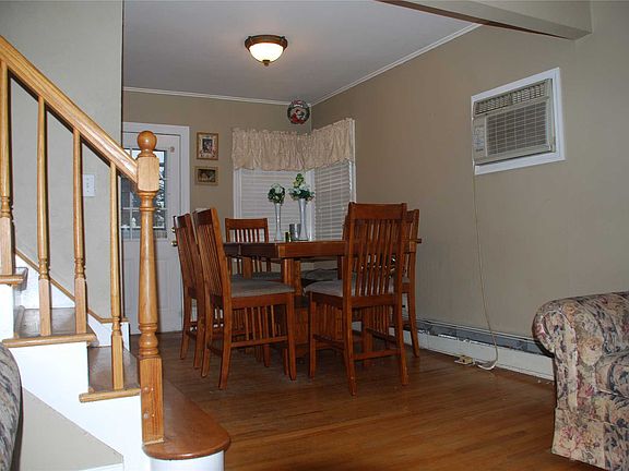 4th image of 4018 Howard Ave