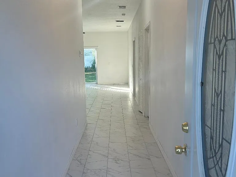 3601 1/2 E Fern St — Photo 17