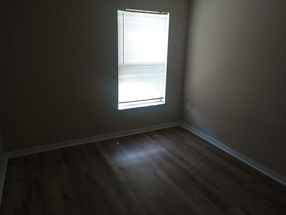 4th image of 8005 N Klondyke St