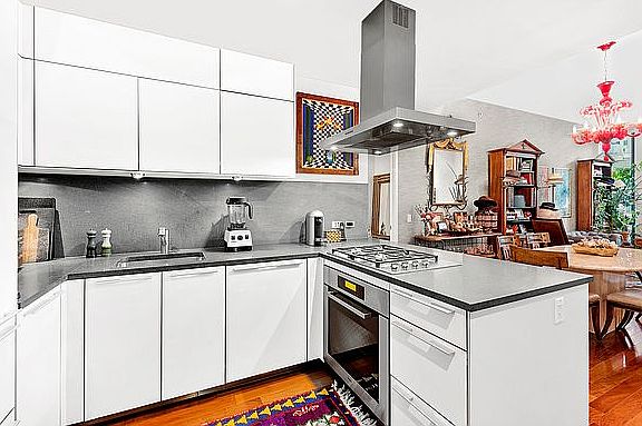 4th image of 101 Warren St APT 880