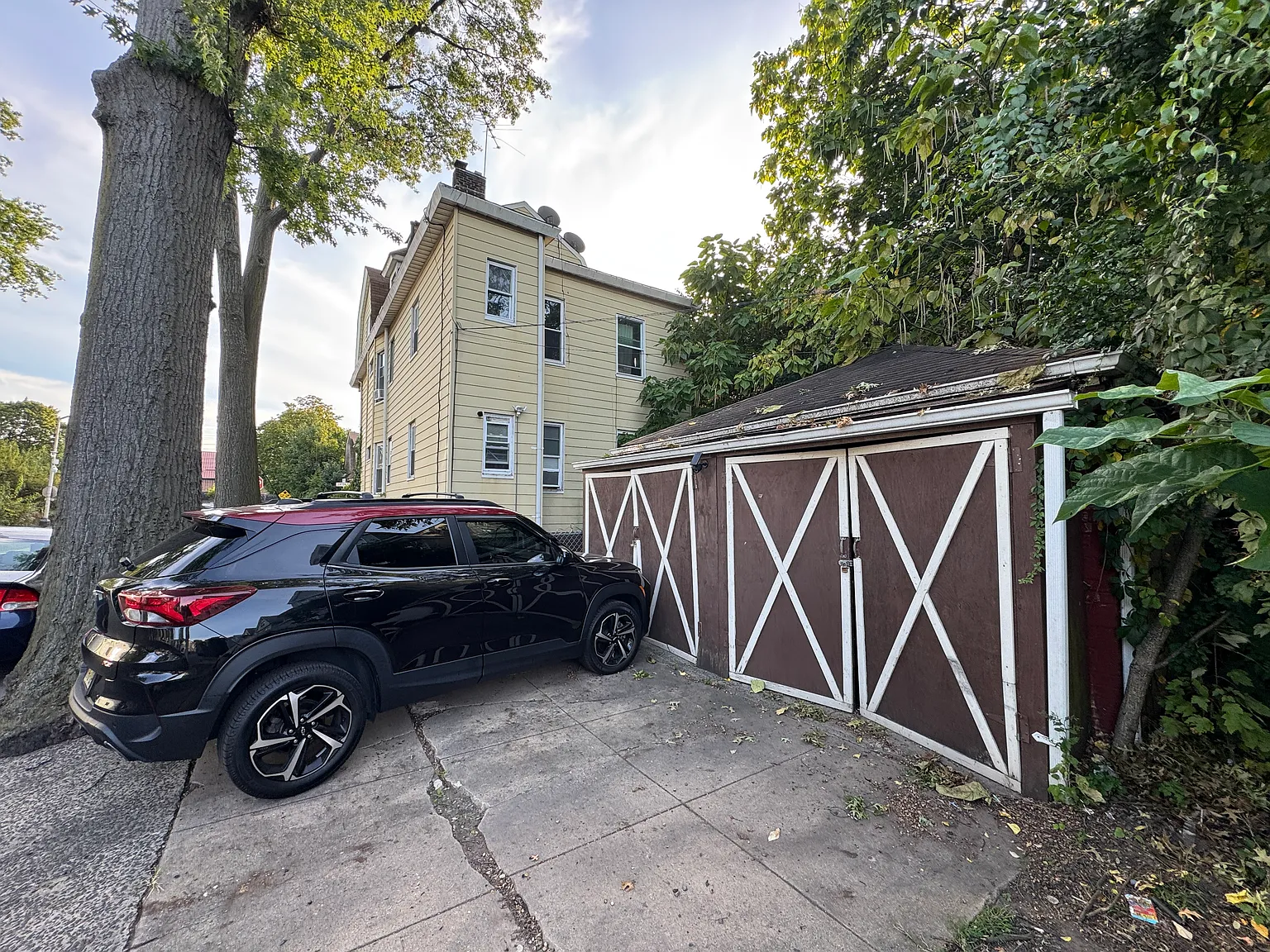 3 bed, 1177 sqft, $2,050 — Photo 4