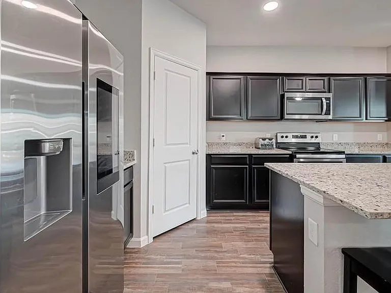 10133 Pappas Dr — Photo 13