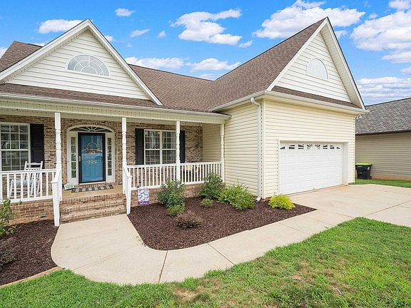 2nd image of 322 Laurelwood Dr