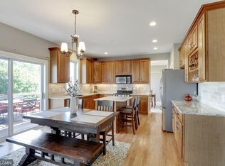 4084 Oakbrooke Alcove, Saint Paul, MN 55122