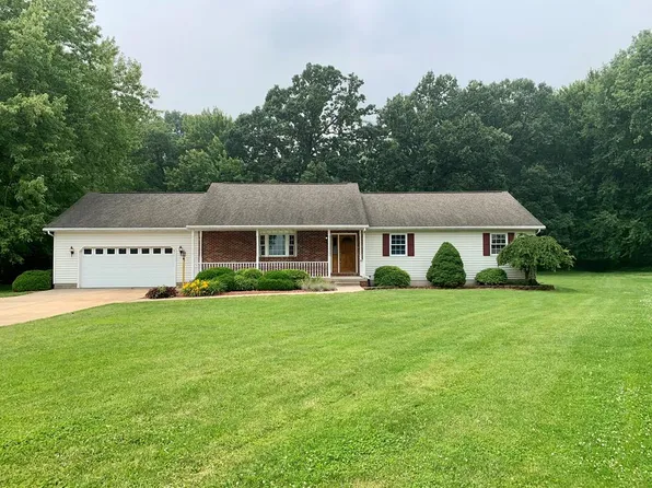 3178 Oak Dr, Bucyrus, OH 44820