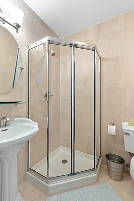 Sold by Compass | media 21