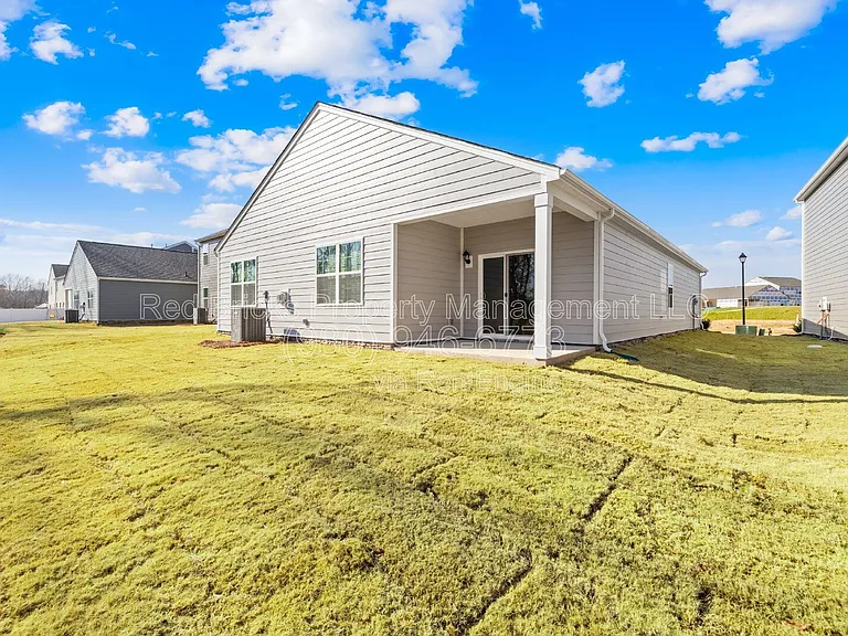 1312 Secrest Commons Dr — Photo 22