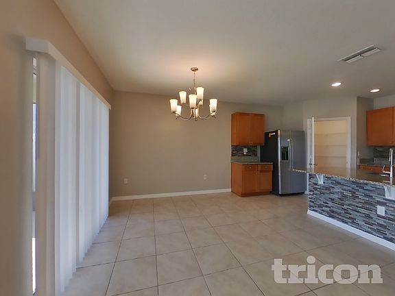 4th image of 316 Harbour Way