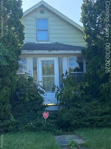 972 Tacken St, Flint, MI, 48532