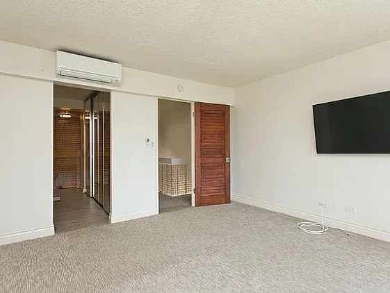 500 University Ave #710-9 — Photo 8