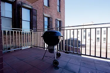 Rented by Nolita Group