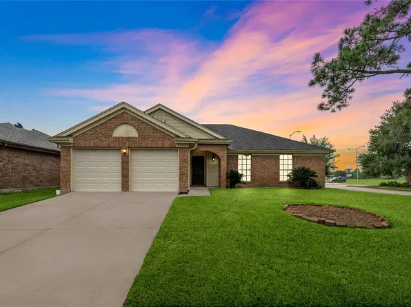 4402 Leyland Dr, Pearland, TX 77584