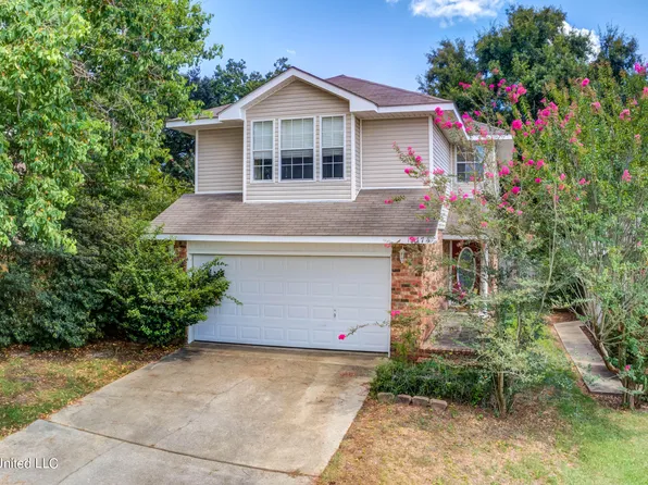 19373 W Lake Village Dr, Gulfport, MS 39503