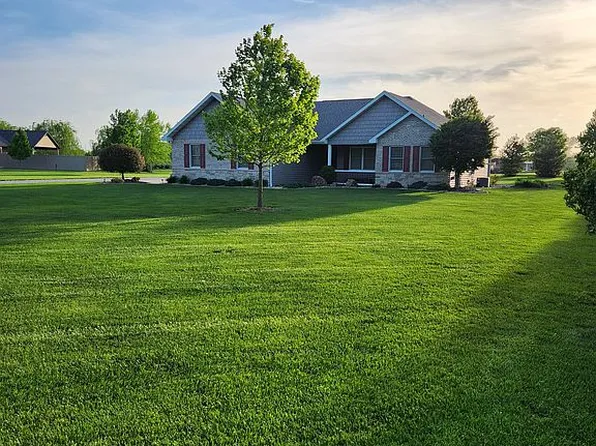 2035 Steinkoenig School Rd, Highland, IL 62249