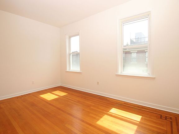 3rd image of 2313 Brown St Floor 2